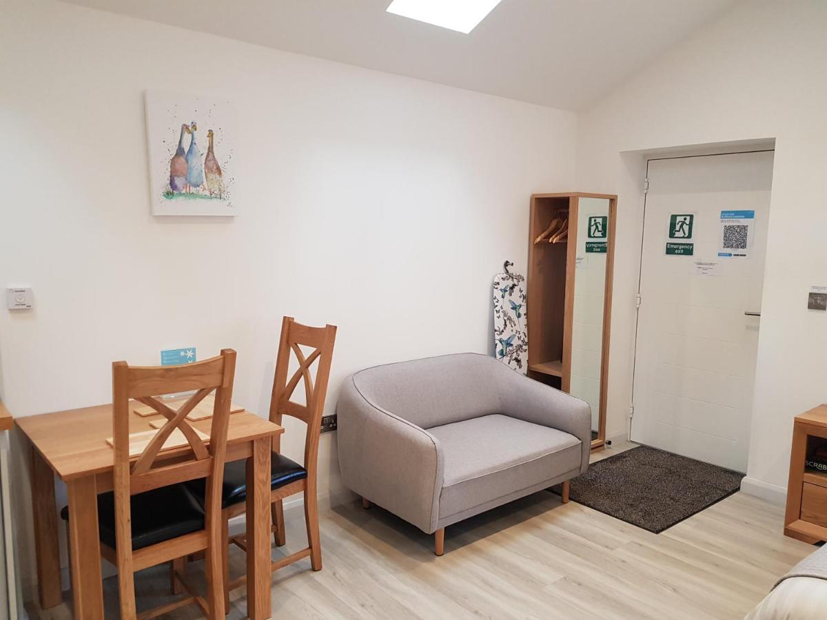 Wyvern Apartment Yeovil Dış mekan fotoğraf